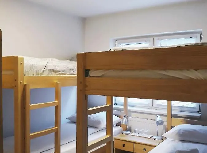 Bloom Хостел *