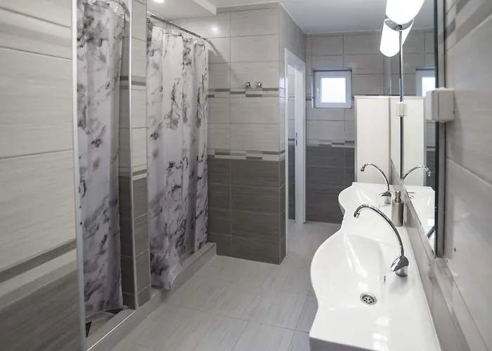 Bloom Хостел *